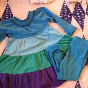 GUC. Blue twirl dress & leggings. By Hanna Andersson. Size 100.