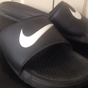 Men's Nike swoosh sandals