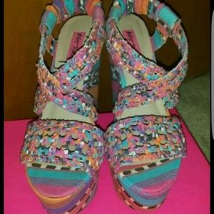 Besty Johnson Busta Wedges