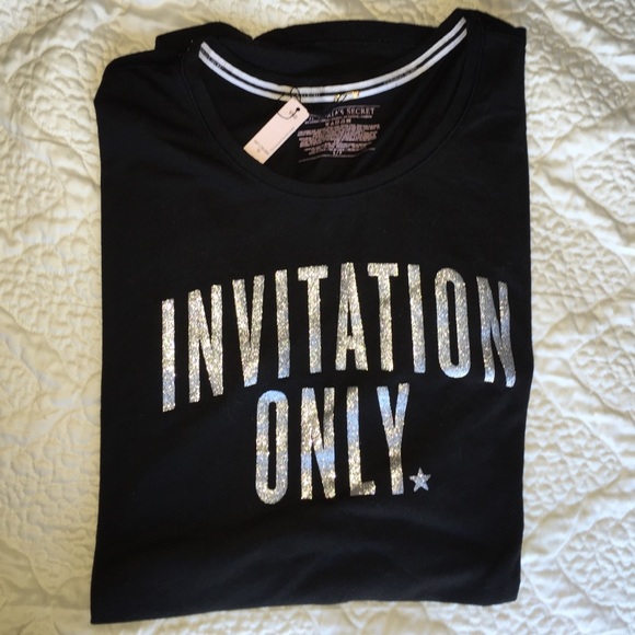 Victoria's Secret sleep shirt. BNWT.