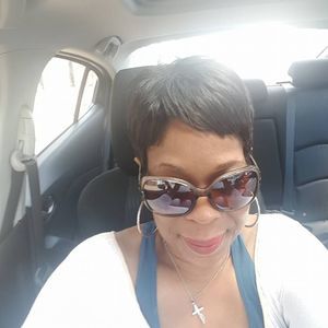 Meet your Posher, Sharon