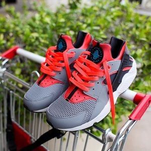 Nike Air Huaraches Cool Gray Crimson Orange