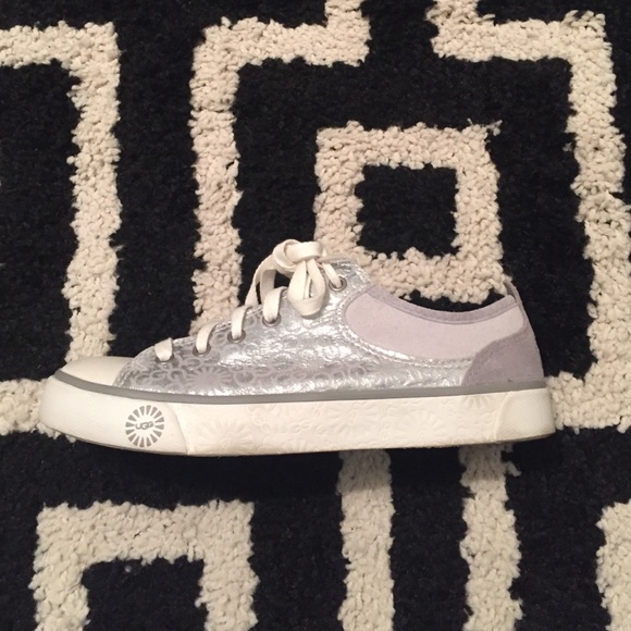 ⭐️⭐️Ugg Sneakers⭐️⭐️