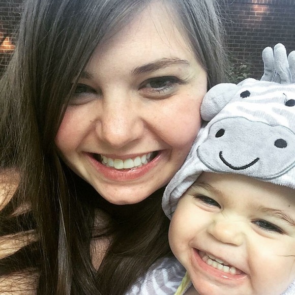 Meet your Posher, Colleen - Picture 1 of 1