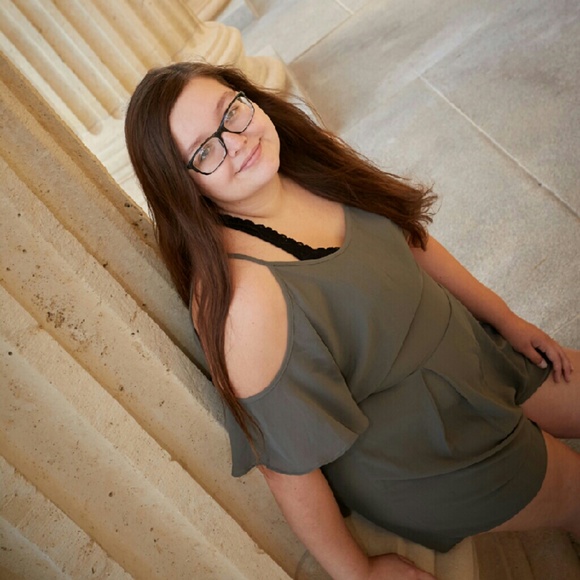 Meet your Posher, Alessandra