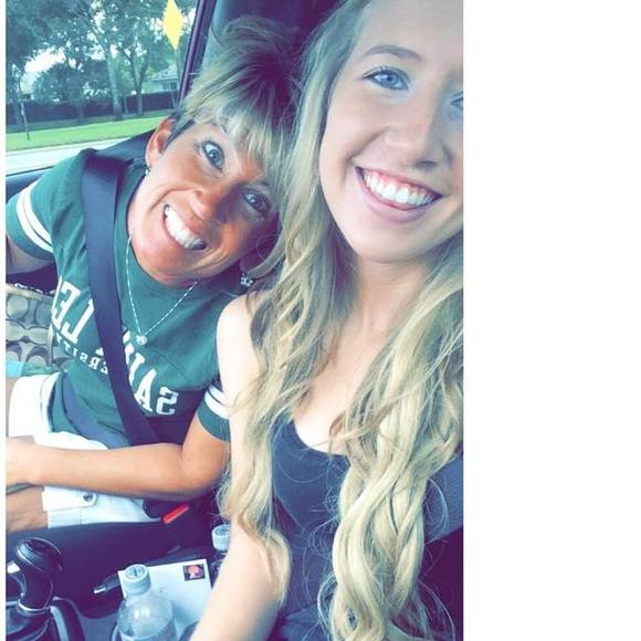 Meet your Posher, Katie - Picture 1 of 1