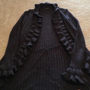 Italian Long Sweater with ruffles. Size M. Purple
