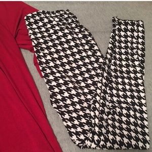 Soft Houndstooth Leggings