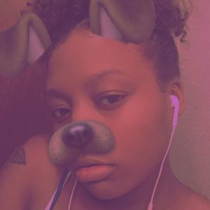 Meet your Posher, Dominique