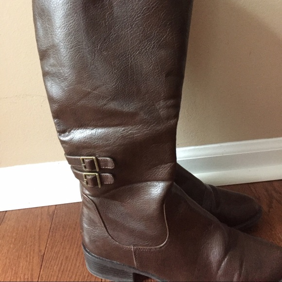 Boots - Picture 4 of 4