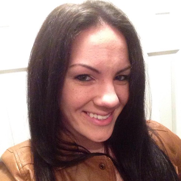 Meet your Posher, Laurel