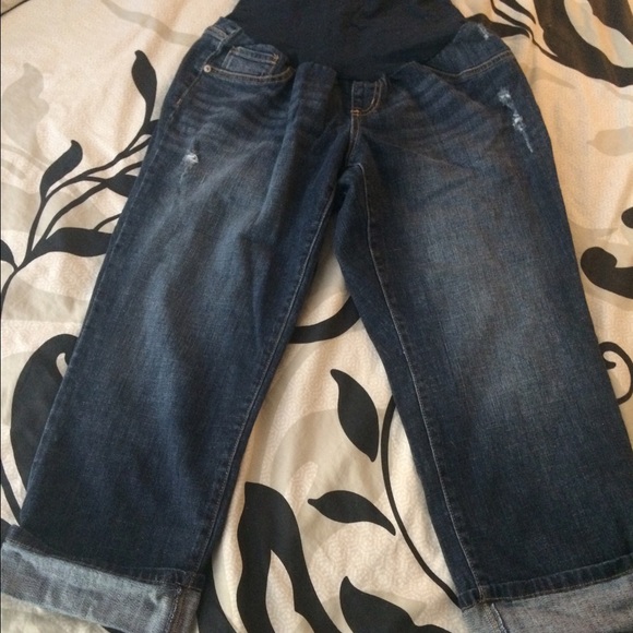 Maternity Capris..so cute and comfy!