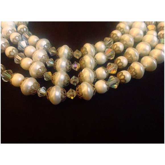 PEARL & AURORA BOREALIS Multi-Strain necklace - Picture 2 of 3