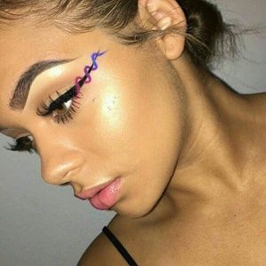 Meet your Posher, Dannery