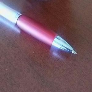 Meet your Posher, Iris