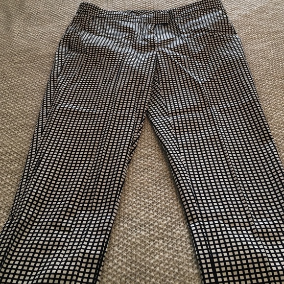 Brooks Brothers Natalie Pant. Size 6.