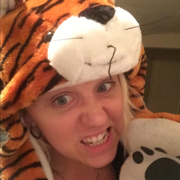 Meet your Posher, Terah - Picture 4 of 4