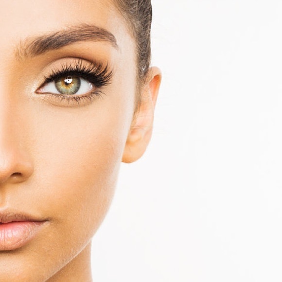 Seduire Lashes w/ Flip Up Case
