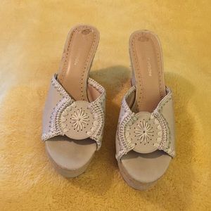 Adrienne Vittadini Beige Wedge Heels Size 7