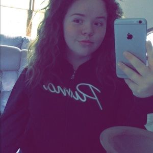 Meet your Posher, Gabrielle