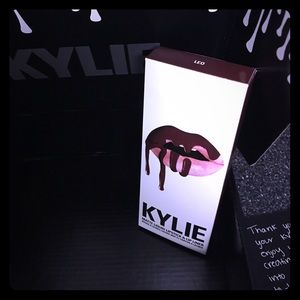 Kylie Jenner liquid matte lipstick set!