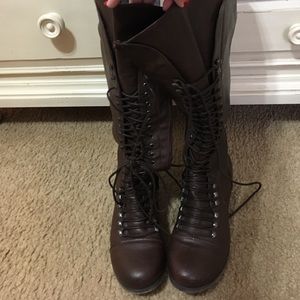 Breckelle combat boots.