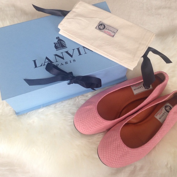 Brand new Lanvin flats - Picture 3 of 4