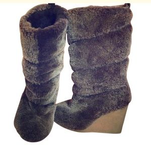 Tory Burch winter wedge fluffy boots