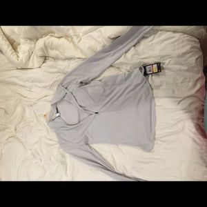 W/tags under armour long sleeve