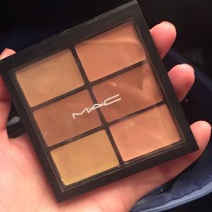 MAC Pro conceal incorrect pallet/medium