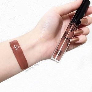 Kylie Cosmetics Like Gloss