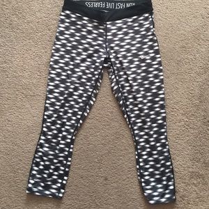 NIKE cropped Leggings