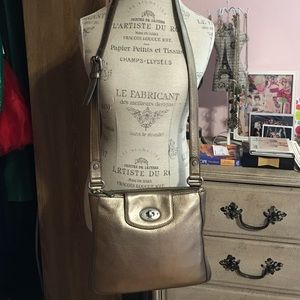 Fossil leather crossbody metallic color