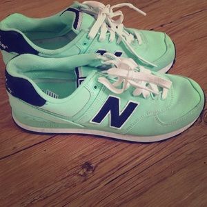 New Balance mint sneakers