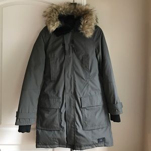 Aritzia Bancroft Warmest Parka Coat in Anthracite