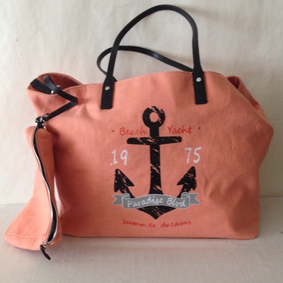 Zara Handbags - NWOT  Zara Basic Collection Tote & matching pouch