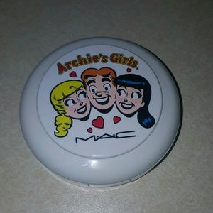 Mac Pearlmatte Face Powder in Veronica's Blush