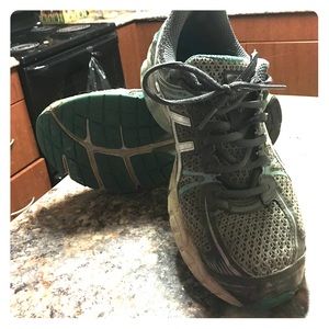 ASICS gel flux mint green/grey sz 8.5