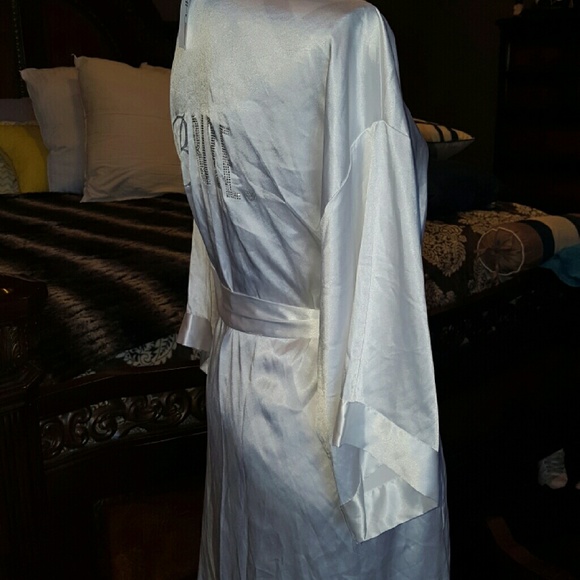 Bridal Robe - Picture 3 of 4