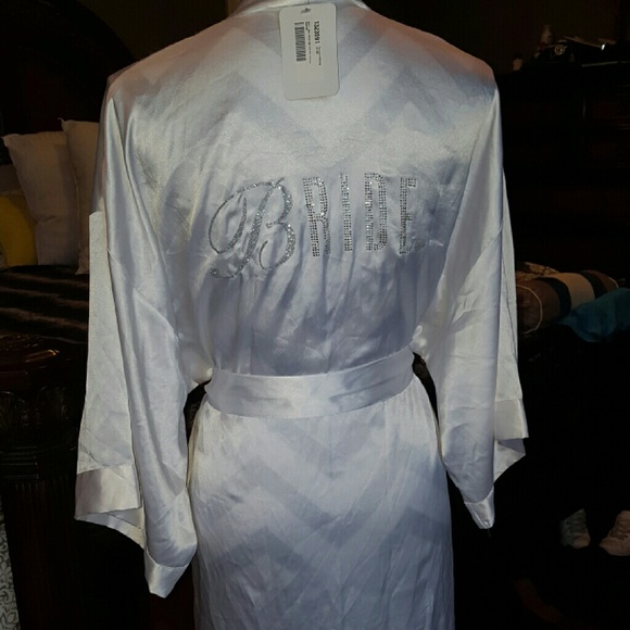 Bridal Robe - Picture 4 of 4