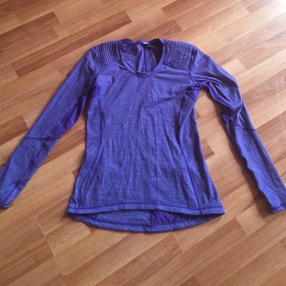 Lululemon top