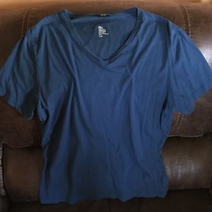 H&M v neck T