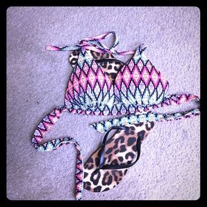 Victoria's Secret Swimsuit Top - Multicolored