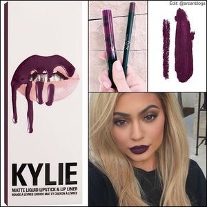 Kylie lip kit in Kourt K
