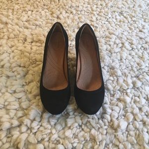 Clarks black suede wooden wedge