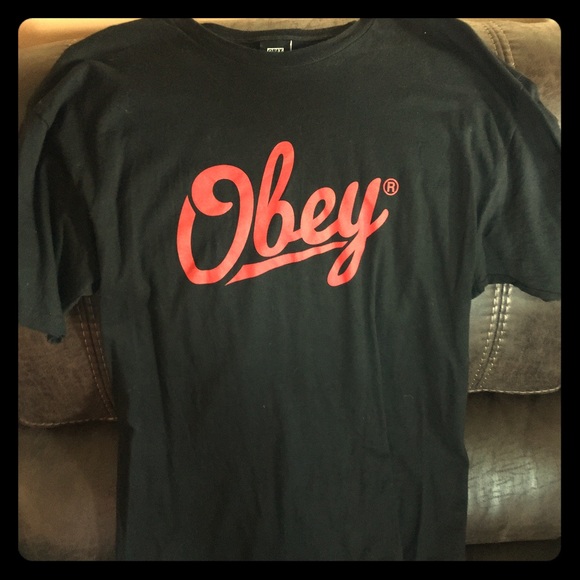Obey graphic T