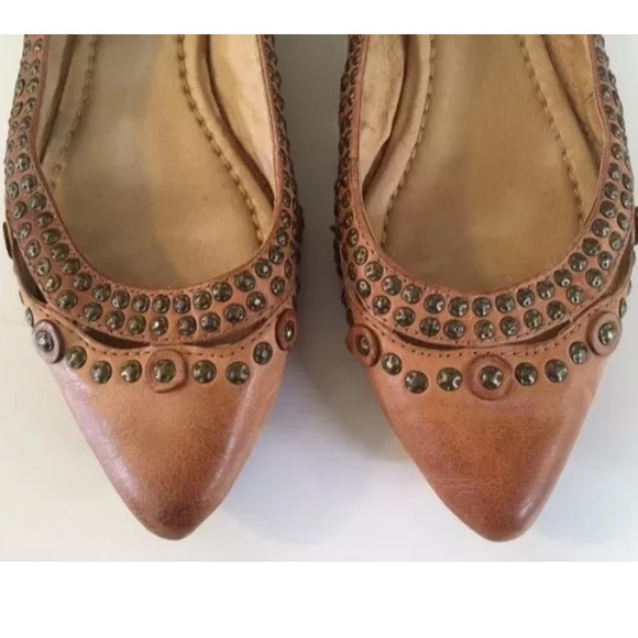 Frye Regina Studded Flats! Gorgeous! Sz 8