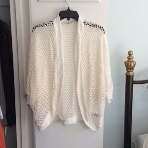 Netted bat wing 3/4 sleeved shrug