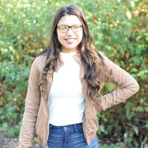 Meet your Posher, Alicia