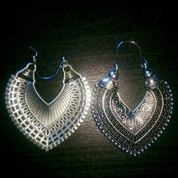 Heart Drops- Tibetan Boho Vintage Antique Silver - Picture 2 of 4